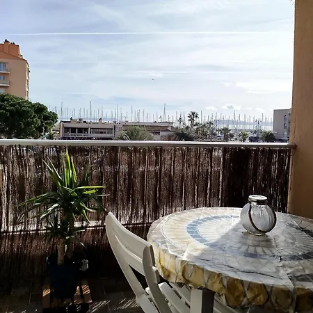 Sophia Summer Studio, Vue Cote Avec Clim Et Parking Апартаменти